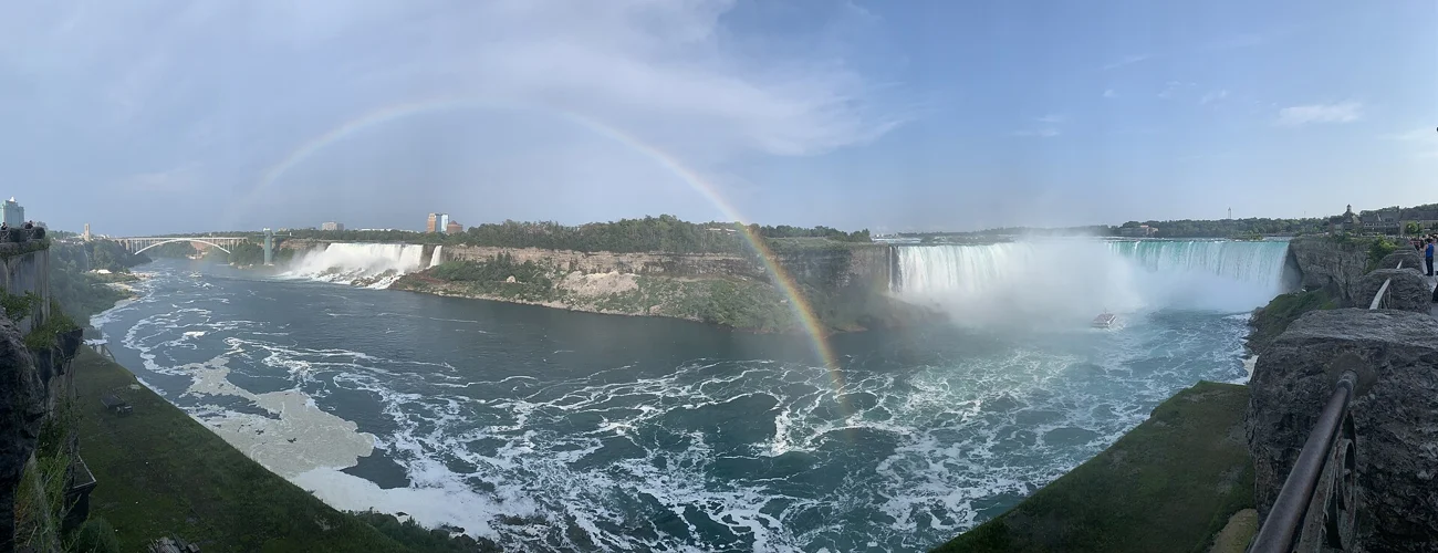 Vaughan Metropolitan pickup for a Niagara tour