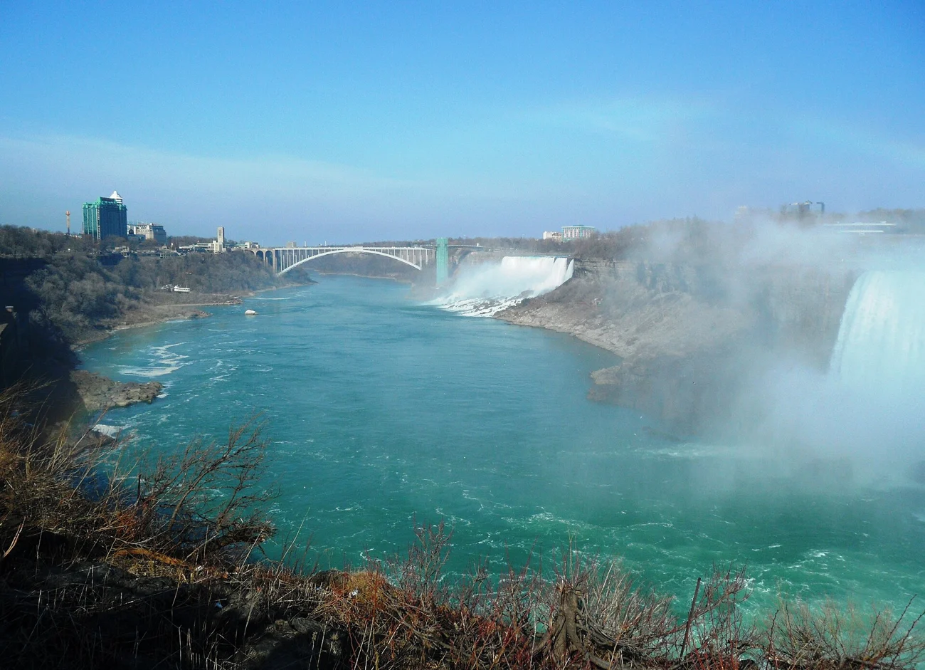 Private chauffeured Niagara tour pickup in Pickering